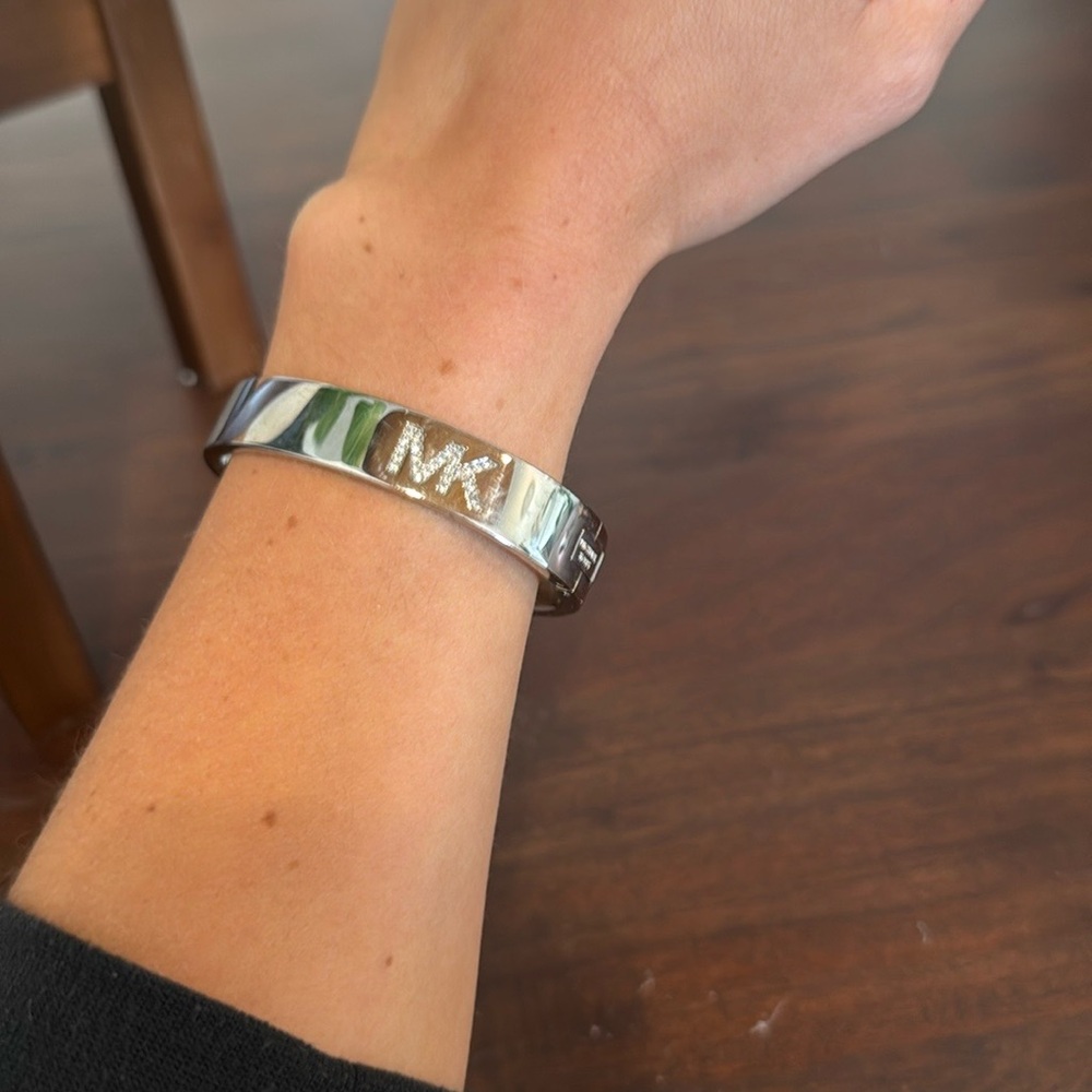 Michael Kors Shimmering Silver Logo Bracelet - Picture 4 of 6